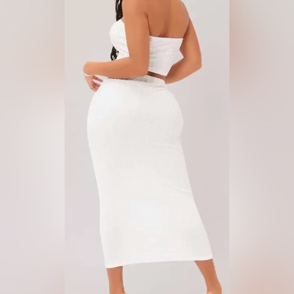 Chic Women’s 2 Piece Set - Picture 3 of 5